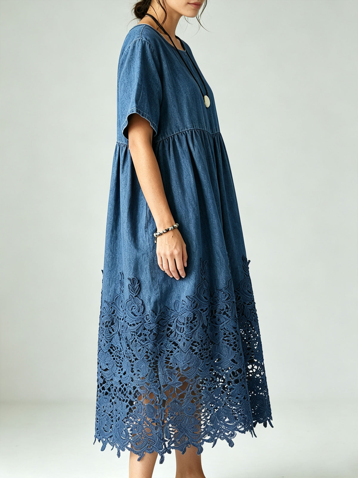 Women's Round Neck Short Sleeve Denim Midi Dress With Hollow Lace Hem & Pockets